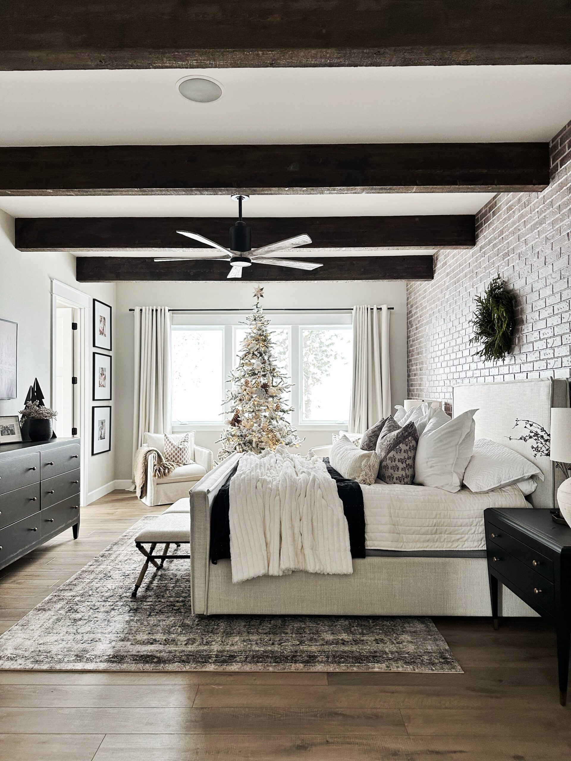 bedroom, holiday home tour, bedroom decor, holiday bedroom decor and style 