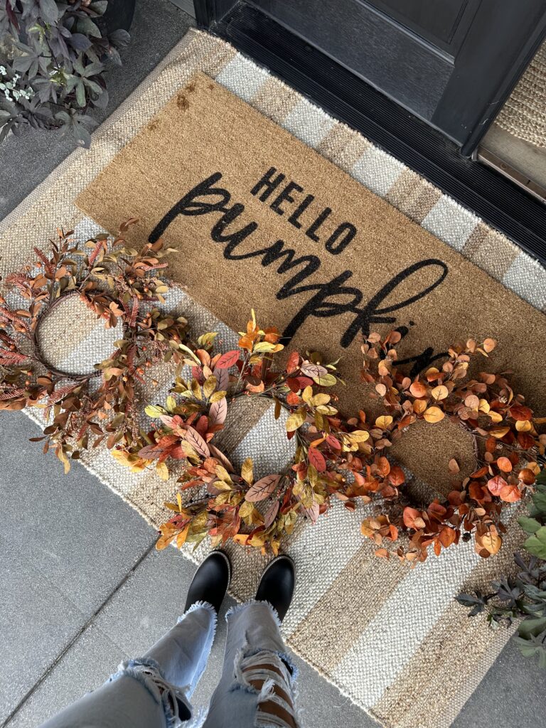 fall home edit my front porch | #fall #falldecor #home #homedecor #outdoordecor #fallwreath #wreath #frontdoor #planter #basket #welcomemat #hellofall #hellopumpkin