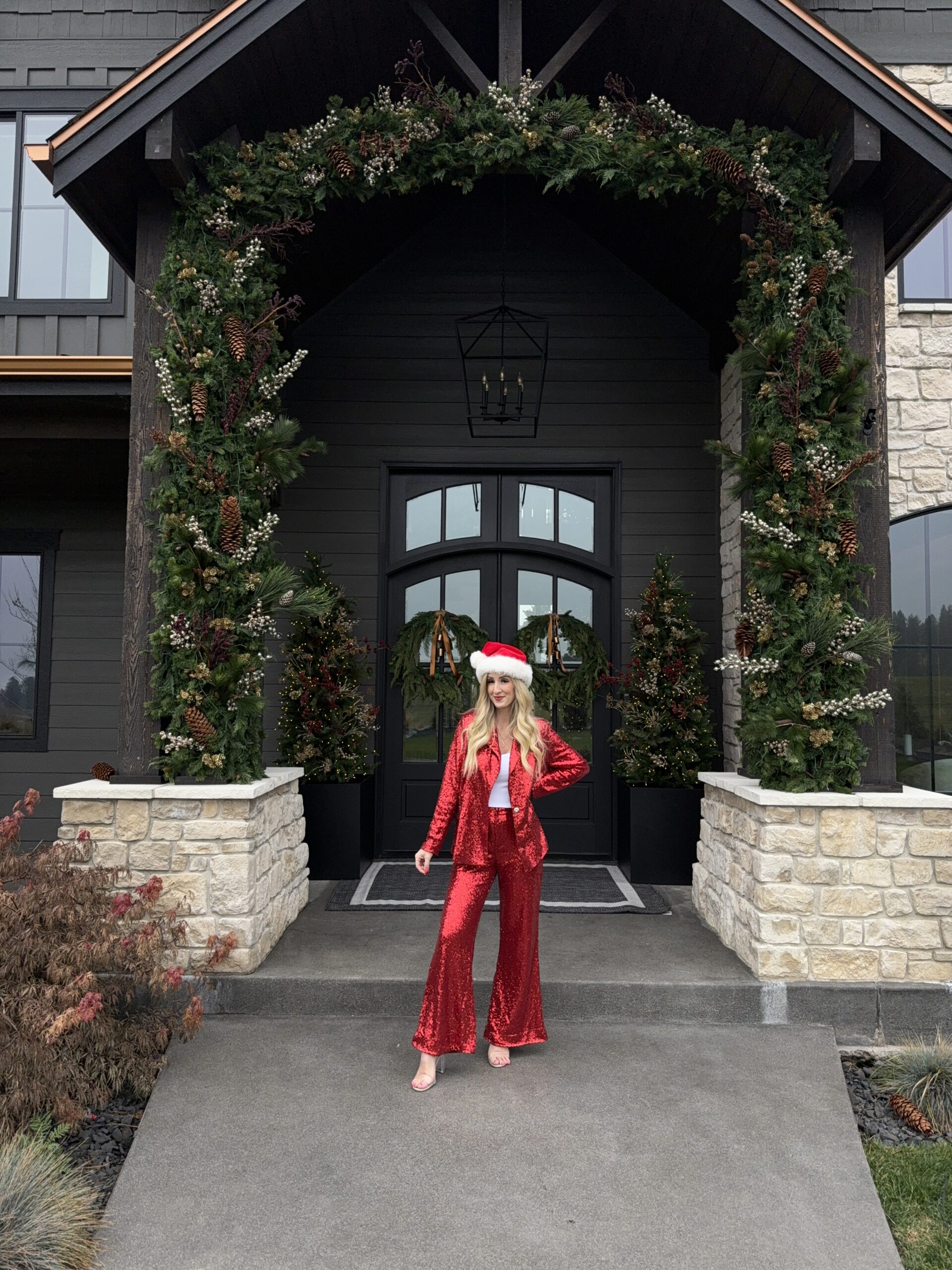 holiday home edit | my front porch | #holiday #holidayhome #holidayhomeedit #frontporch #christmas #christmastree #wreath #ribbon #garland #sequins #santa #clearheels