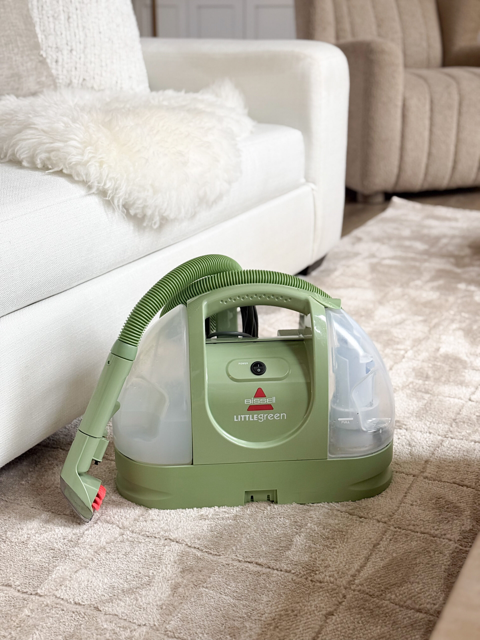portable carpet and upholstery cleaner