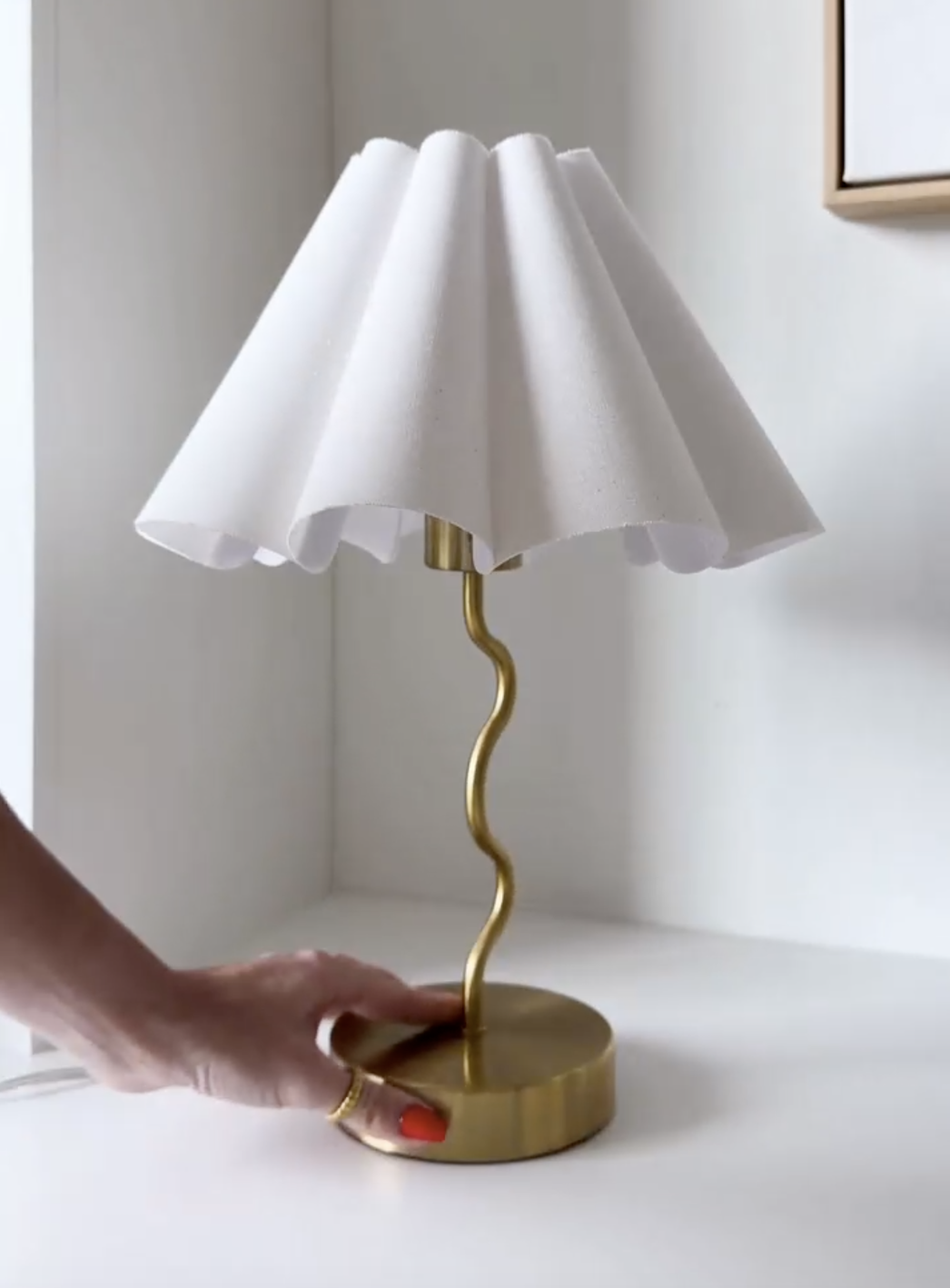 curvy lamp