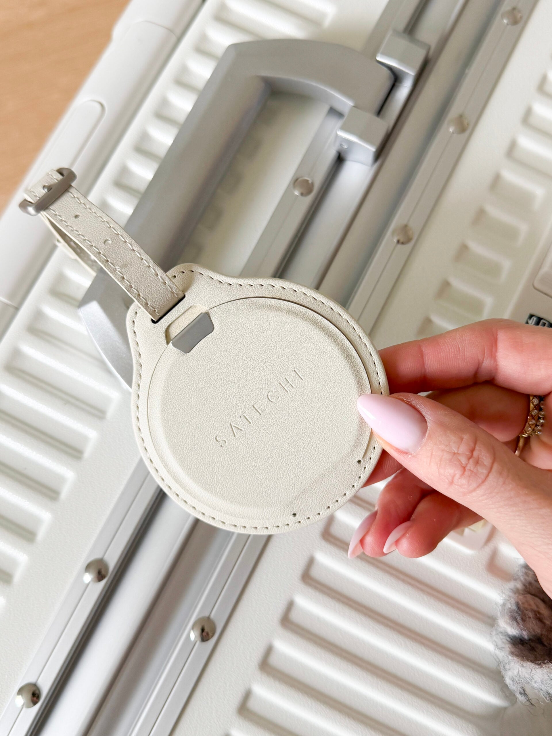 smart luggage tag